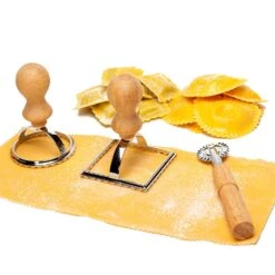 Ravioli Ausstecher 3er Set 2 Größen Rund & Eckig Teigrad Metall Bambus -Haushaltsgeräte Geschäft 10038038 yy 0004 logo