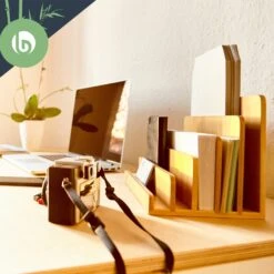 Briefablage Mit 5 Fächern DIN A4 25x17,5x16cm Stehend / Liegend Bambus 9 Briefablage Mit 5 Fächern DIN A4 25x17,5x16cm Stehend / Liegend Bambus -Haushaltsgeräte Geschäft 10038067 yy 0004 logo