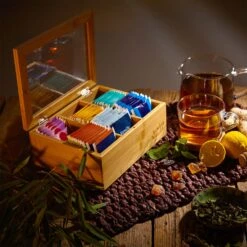 Teebox 6 Fächer 90 Teebeutel Kunststoff-Sichtfenster Bambus -Haushaltsgeräte Geschäft 10038069 yy 0003 logo